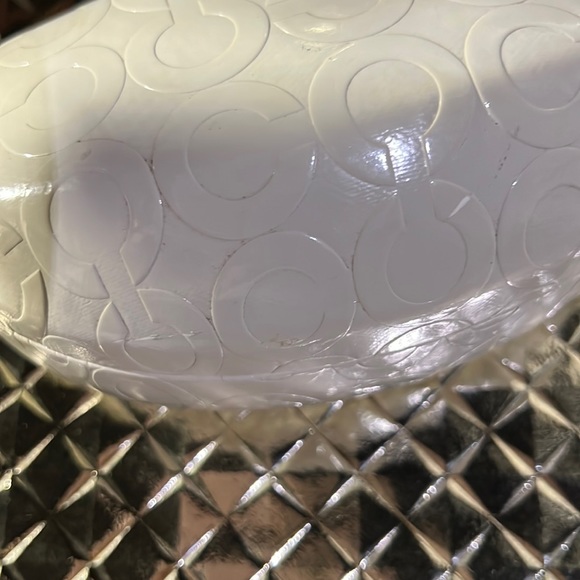 COACH Eyeglass Hard Case OFF WHITE EMBOSSED SIGNATURE Faux PATENT Leather - Picture 2 of 7